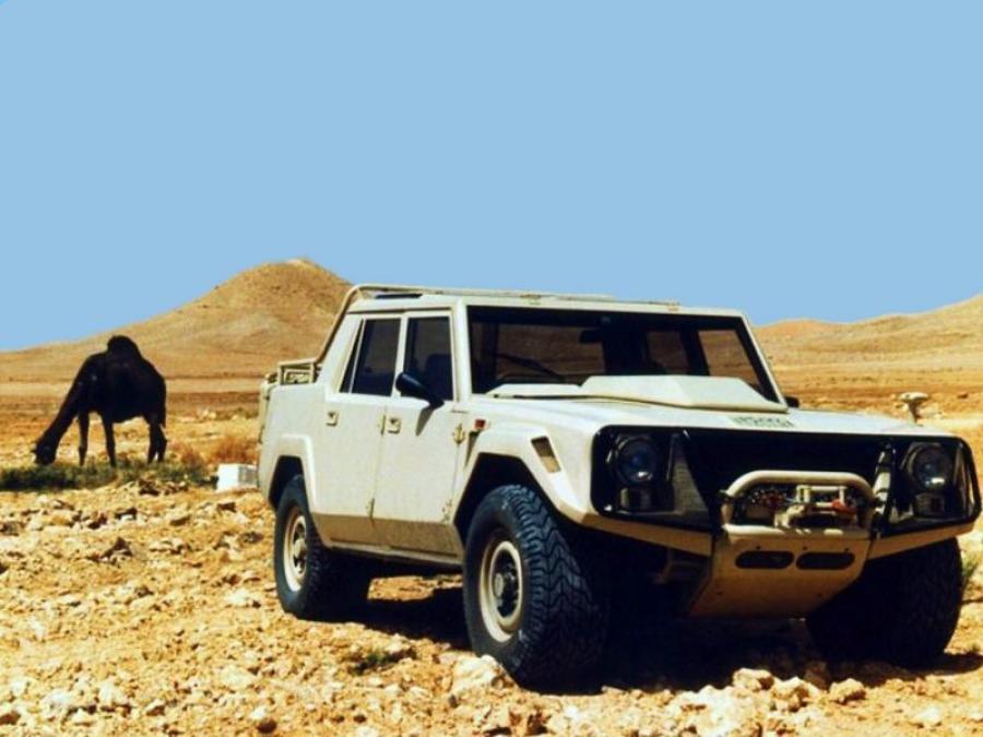  Lamborghini LM004 1984 года  (фото 2 из 4)
